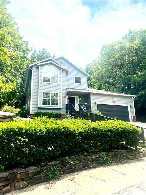 Building Photo - 1072 Valley View Dr
