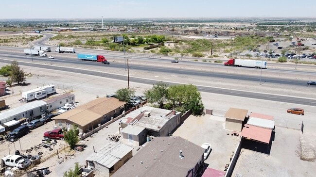 Building Photo - 8606 Gateway Blvd
