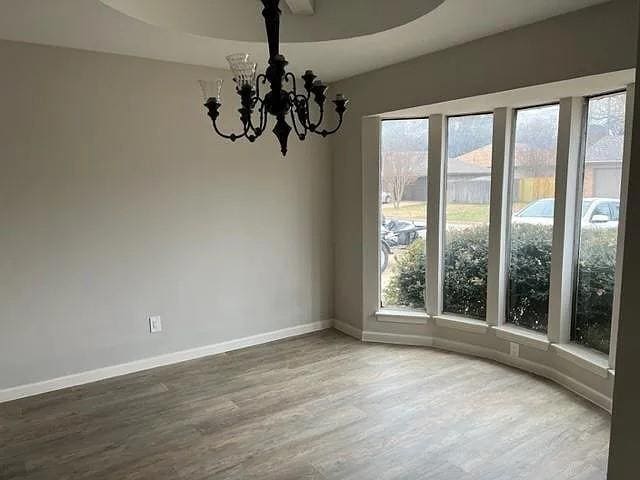 Building Photo - 5915 Mission Ridge Dr