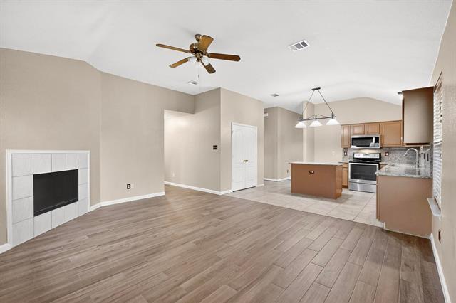 Building Photo - 6721 Waterlilly Dr