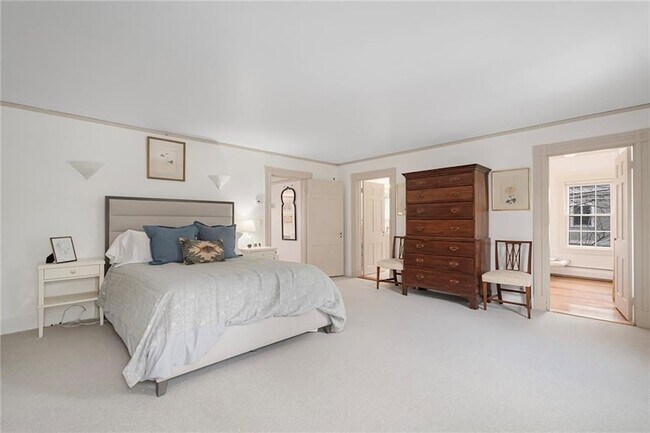 Building Photo - 5 Cushing St