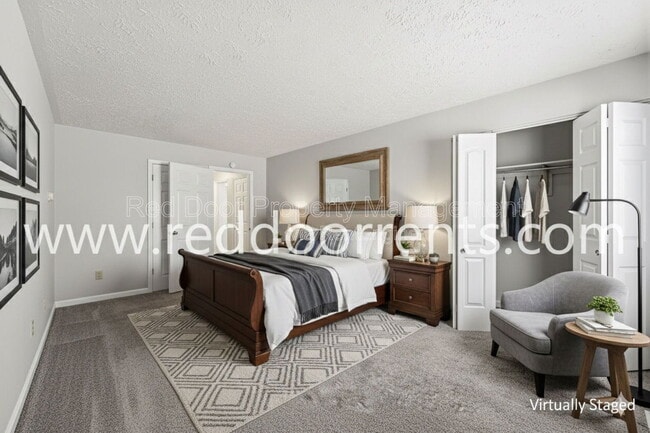 Building Photo - 231 Lark Dr