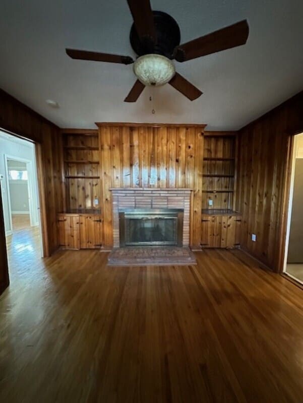 Building Photo - 1212 Deerwood St