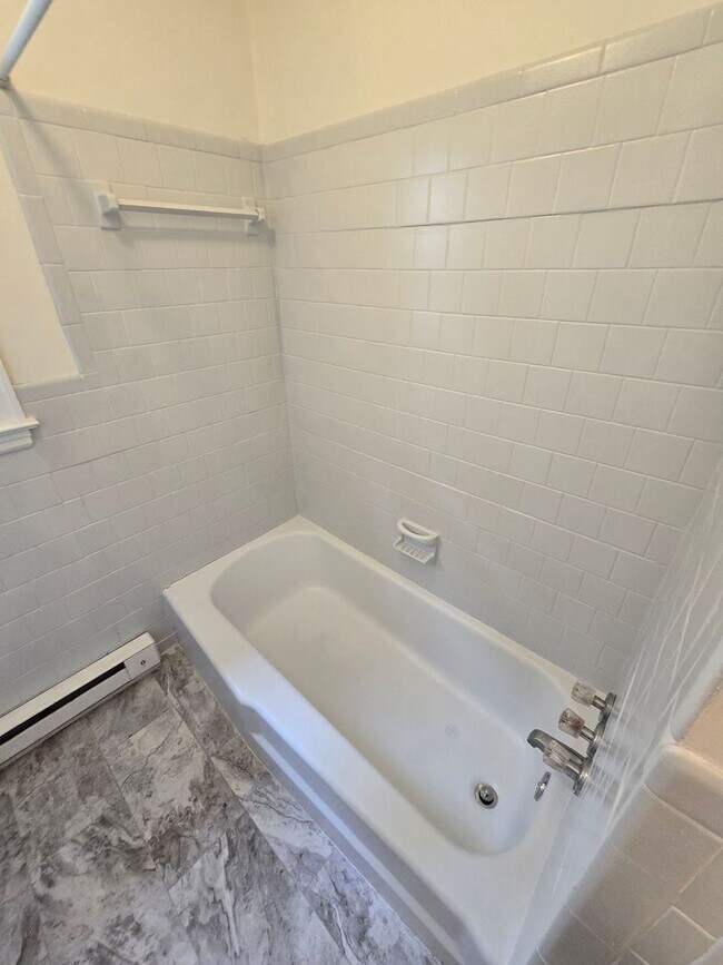 Building Photo - DUPLEX - 2 BR in Prince George County