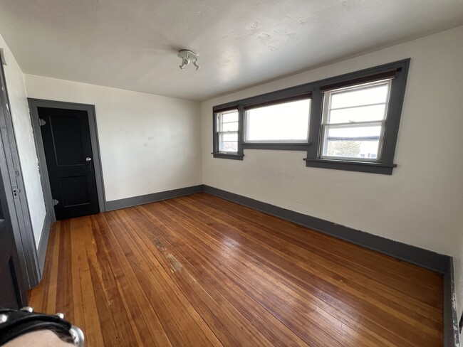 Bedroom - 601 Haines Ave