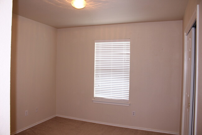 Building Photo - Spacious 4 bedroom in Wildhorse Creek