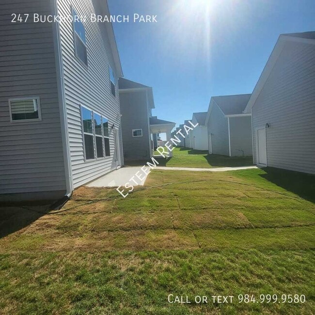 Building Photo - 247 Buckhorn Br Pk