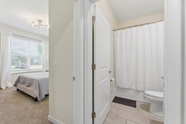 Building Photo - 770 Sticks St