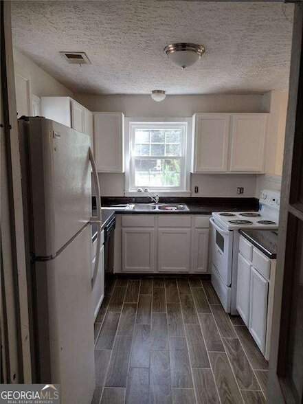 Building Photo - 131 Garrison Rd SE