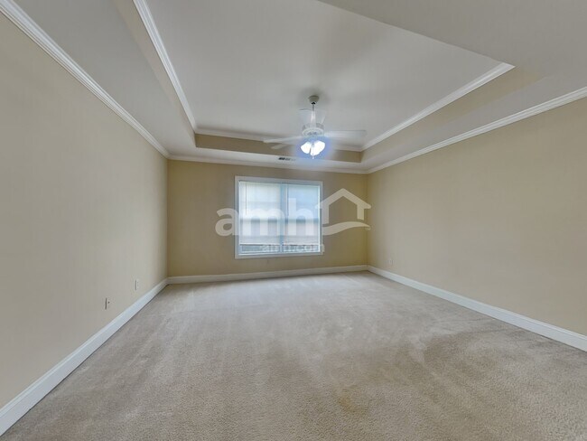 Building Photo - 2116 Benchmark Dr SW