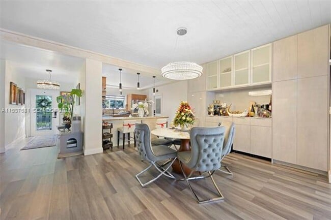 Building Photo - 1935 Keystone Blvd