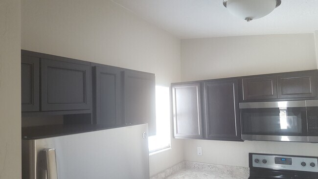 Building Photo - 6th Street, LLC