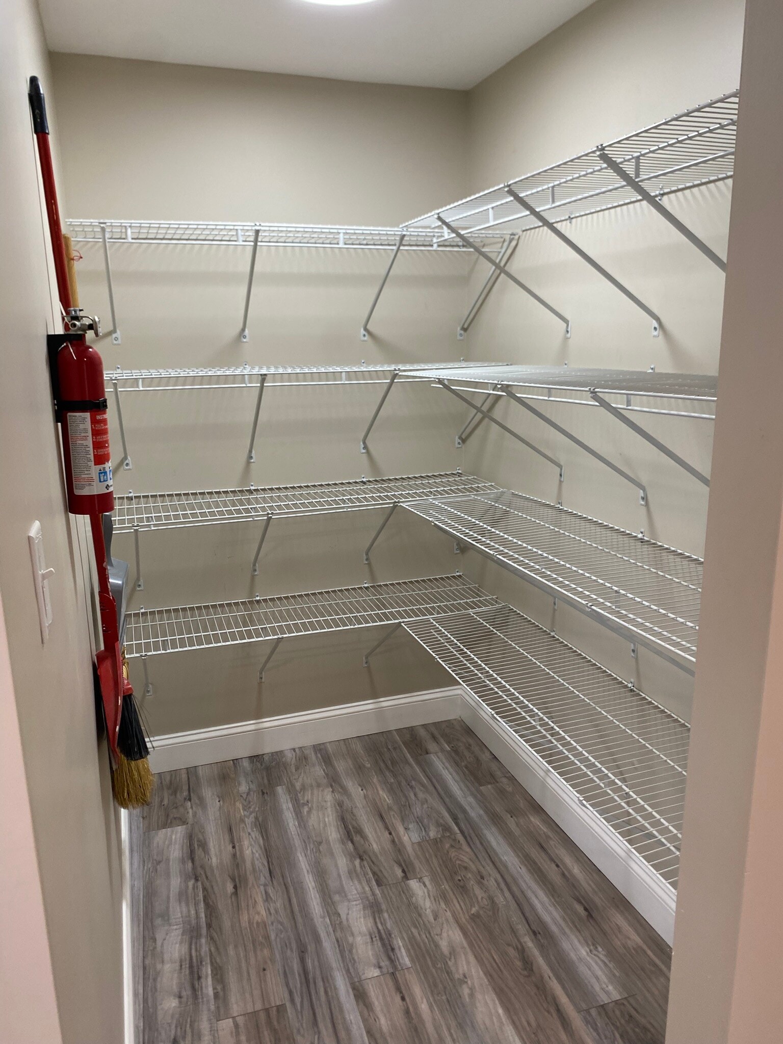 walk in pantry - 12402 Buchanan Trl W