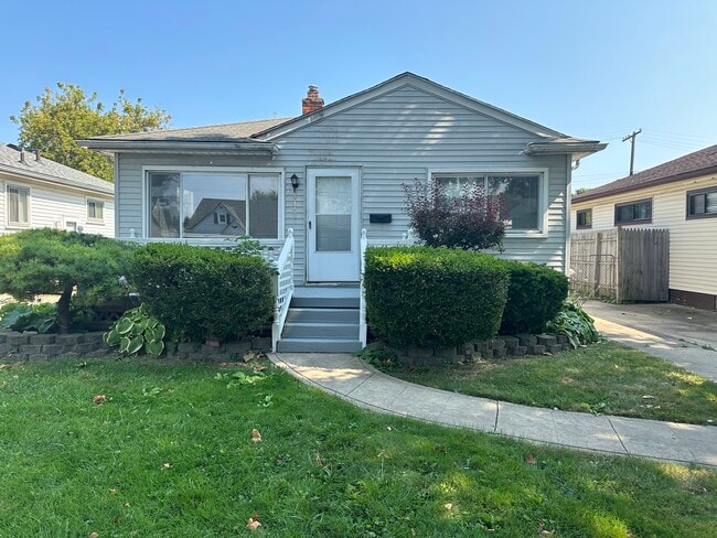 Primary Photo - 24924 Lexington Ave