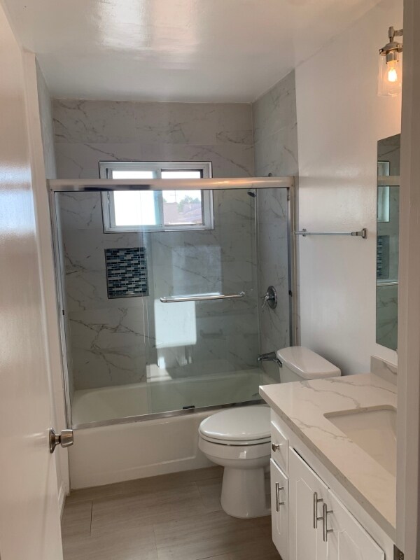 Building Photo - 1523 W 81st St