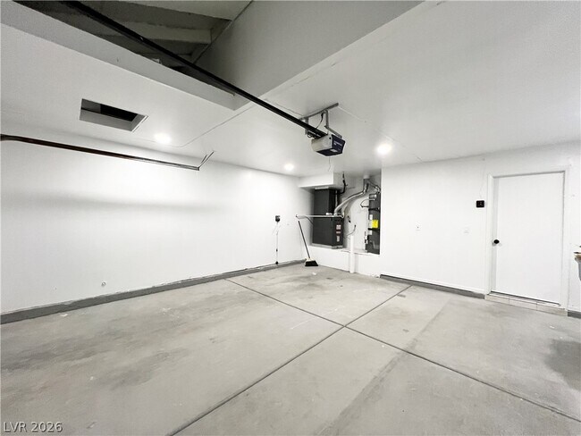 Building Photo - 4580 Allenford Dr