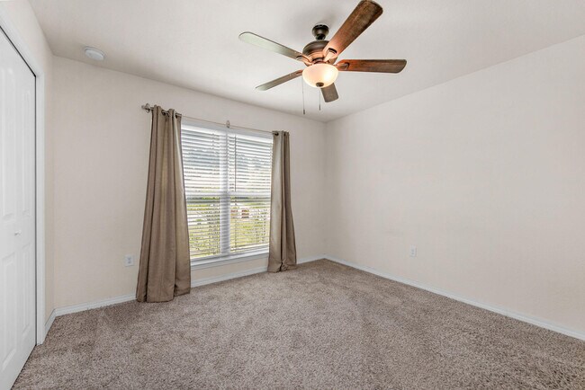 Building Photo - 4395 Thistle Pine Ct