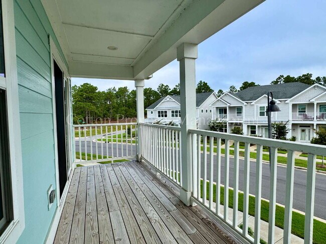 Building Photo - 4732 Siddons Dr
