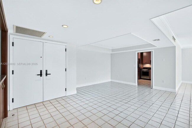 Building Photo - 1 Grove Isle Dr