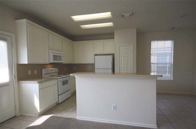 Building Photo - 14403 Fairbuff Ln