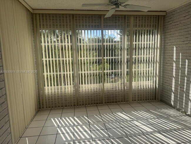 Building Photo - 9330 Lagoon Pl