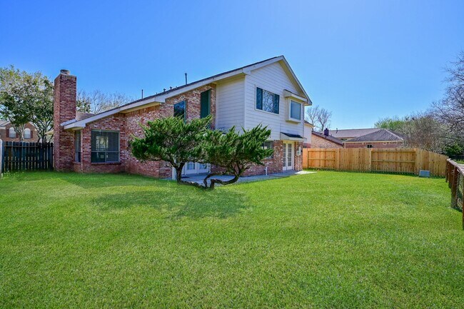 Building Photo - 3410 Streamside Ln