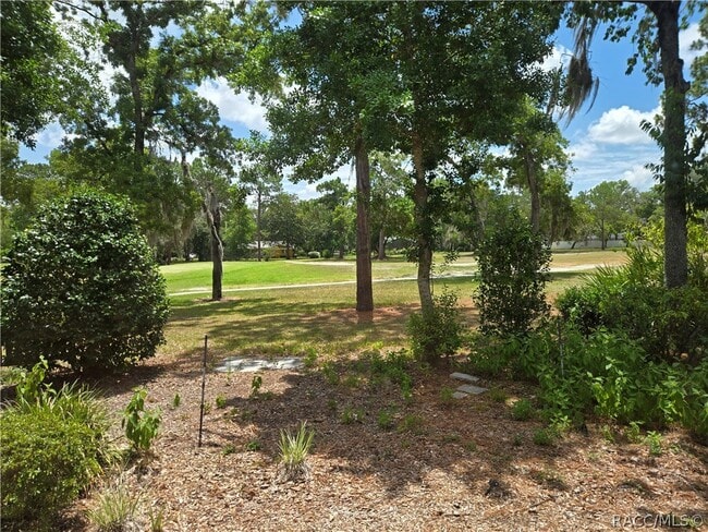 Building Photo - 87 Golfview Dr