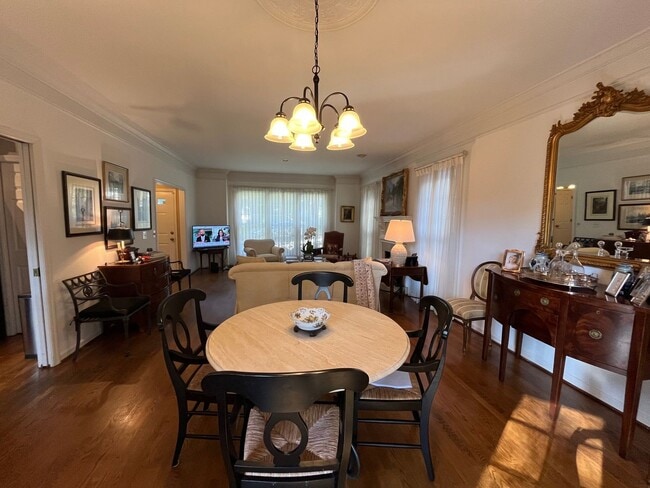 Building Photo - 2 Bedroom/ 2.5 Bath Townhome with 1 Car Ga...