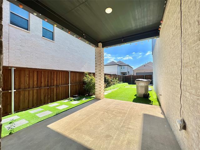 Building Photo - 991 Sprangletop St