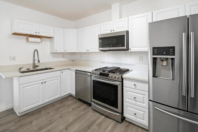 Primary Photo - Charming 1 Bedroom, 1 Bathroom Apartment