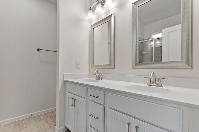 Building Photo - 1928 Austin Ridge Pky