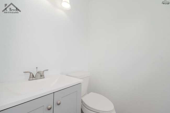 Building Photo - 1512 Grayfox Pl