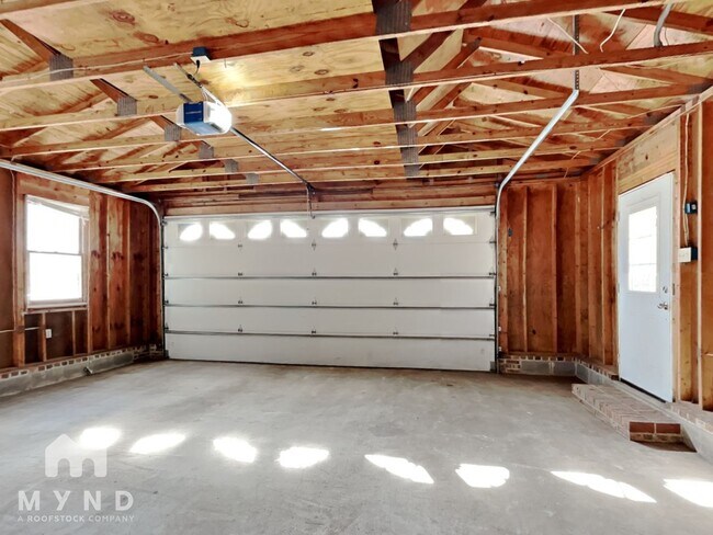 Building Photo - 5720 Raynor Rd