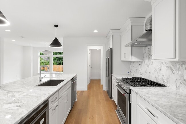 Building Photo - 508 Hobson Chapel Pl