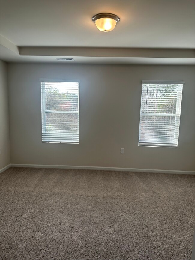 Building Photo - 405 Diversity Wy