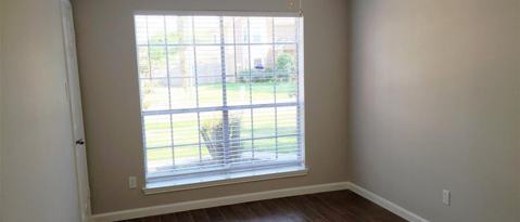 Building Photo - 8307 Holmwood Dr