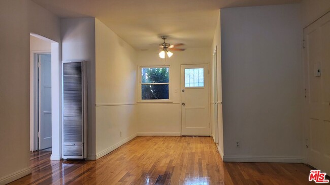 Primary Photo - 11202 Camarillo St