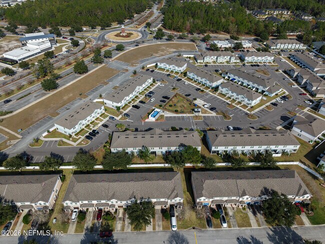 Building Photo - 513 Spanish Oaks Way