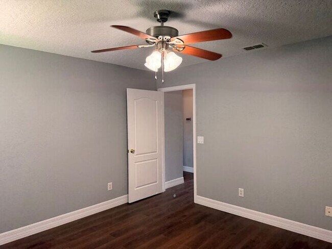Building Photo - 4BR/2.5BA Home in Hunters Creek – Palma Vista Community – Available Now!