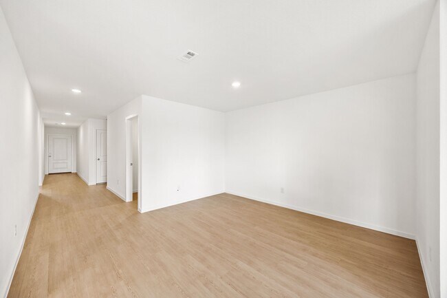 Building Photo - 3100 Wild Dunes Dr