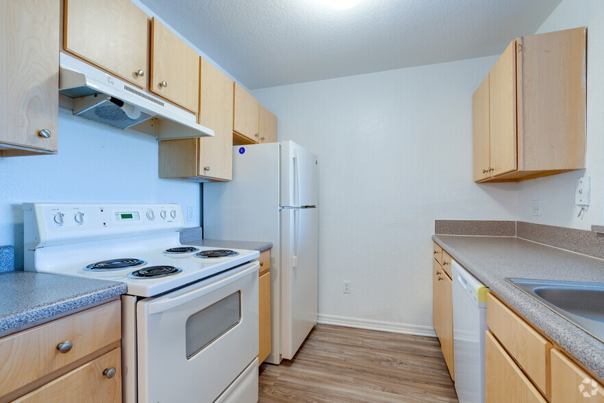 Monterrey - 2BR,2BA - 926SF - Kitchen - Mission Bay Apartments