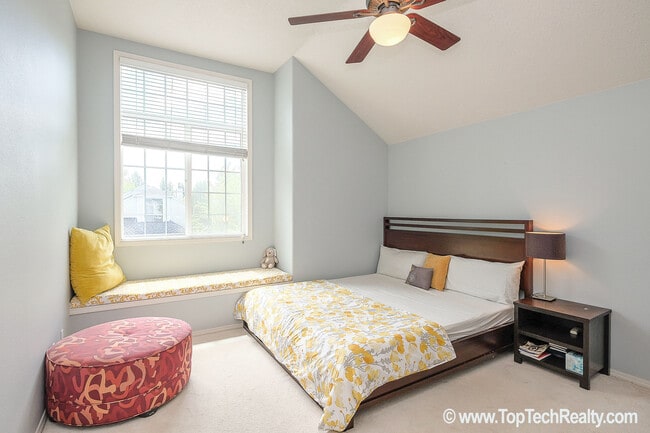 Building Photo - Lovely 4 Bedroom | 2.5 Bathroom Single Family Home | Corner Lot | Kaiser Woods Community