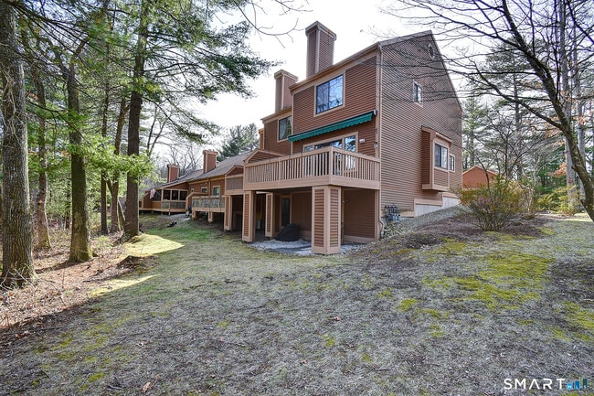 Building Photo - 2 Stonington Ct