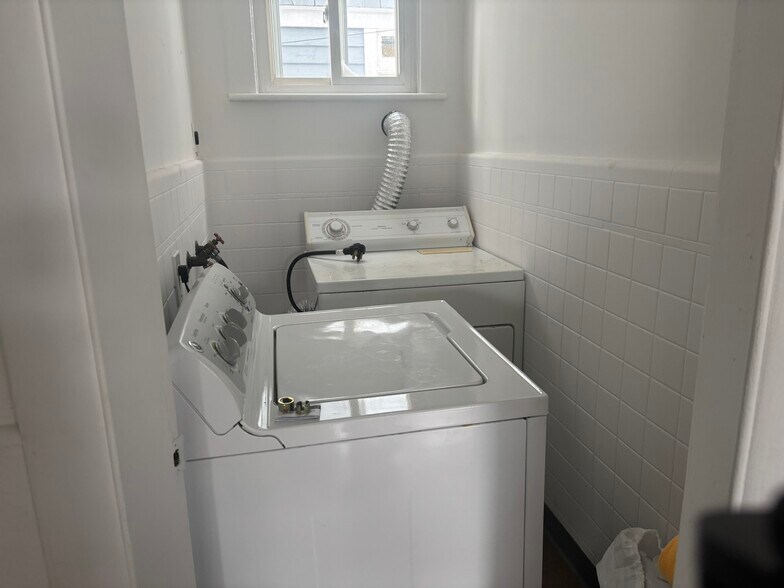 Building Photo - 75 Pixlee Pl