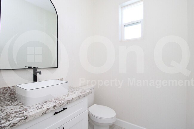 Building Photo - 22536 W Huntington Dr