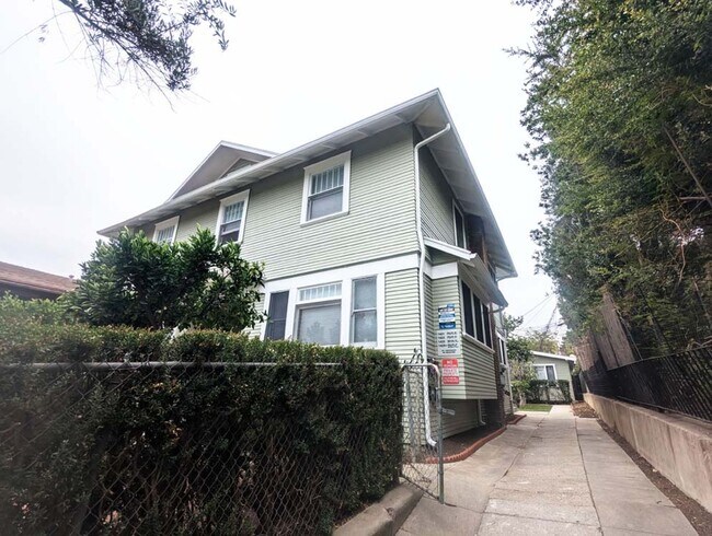 Building Photo - 1421 Kellam Ave