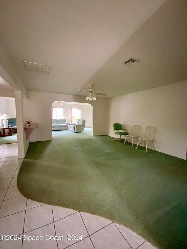 Building Photo - 190 Richards Rd