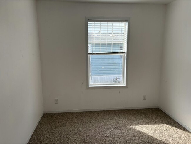 Building Photo - 25764 Merion Dr