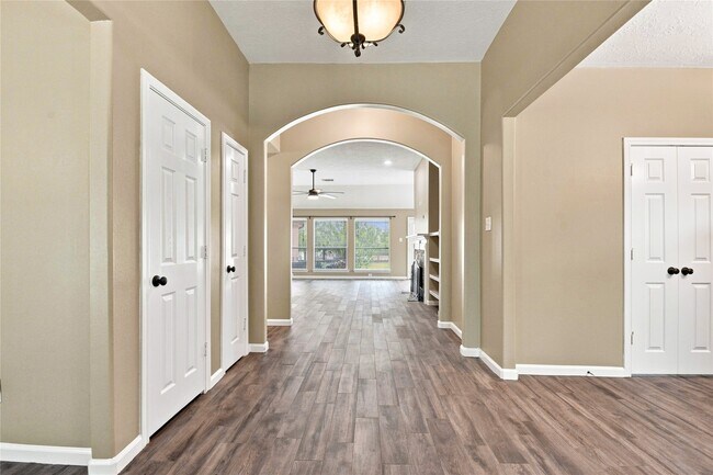 Building Photo - 5419 Teakwood Ln
