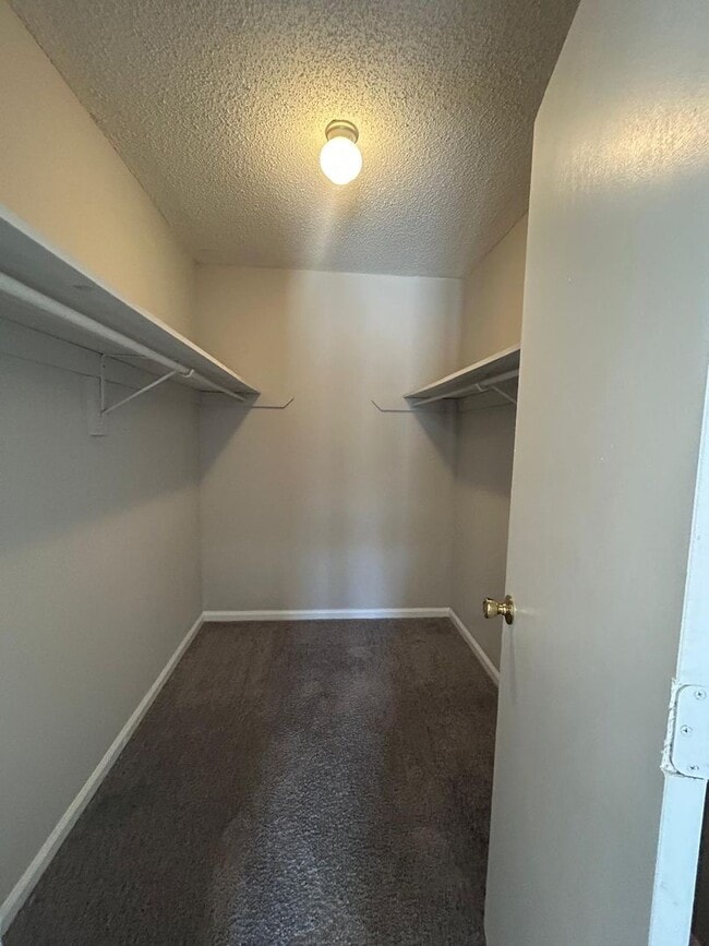 Building Photo - Modern Comfort & Convenience at Westfield Gardens Lexington  - 353F